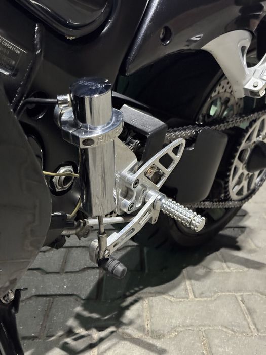 Suzuki Hayabusa КОМПРЕСОРНА