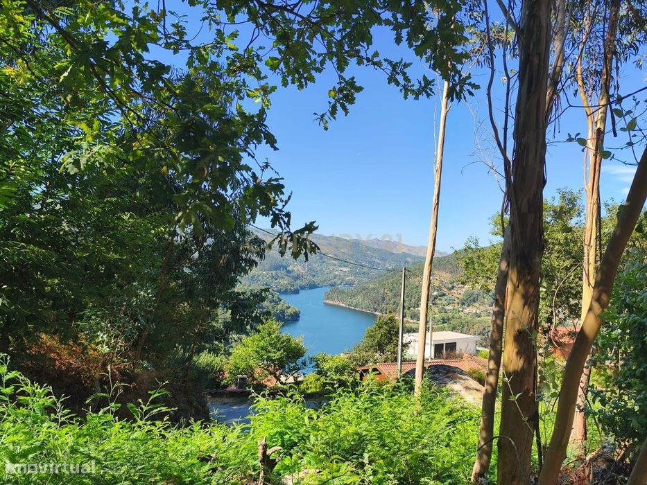 Terreno Rústico com 5.720m² no Gerês, Excelente Acesso e Proximidade a — Ventosa E Cova, Braga