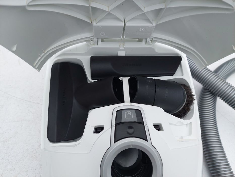 Odkurzacz miele s8340