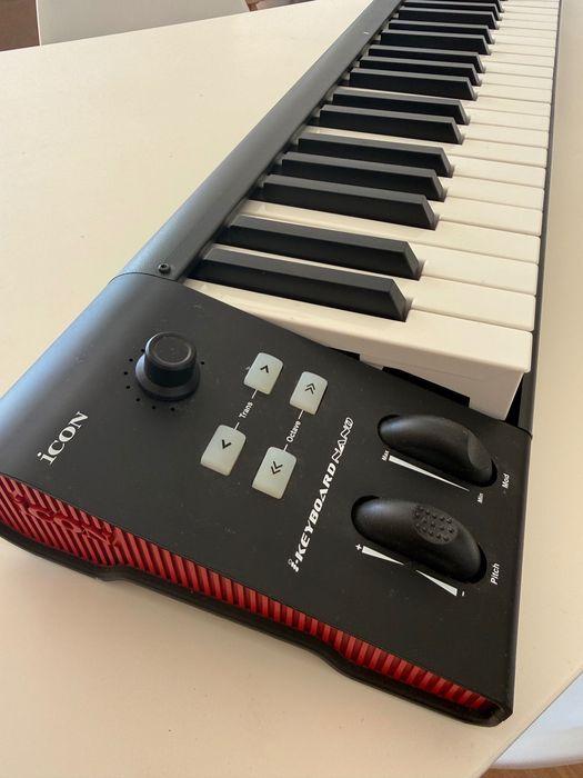 Teclado Controlador MIDI USB - iCON iKeyboard 6Nano