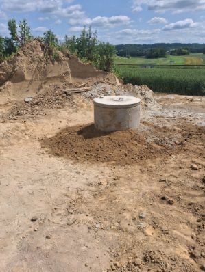 Kopanie studni - czyszczenie