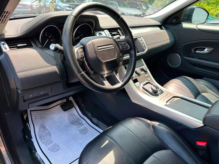 Land Rover Range Rover Evoque SE      2017