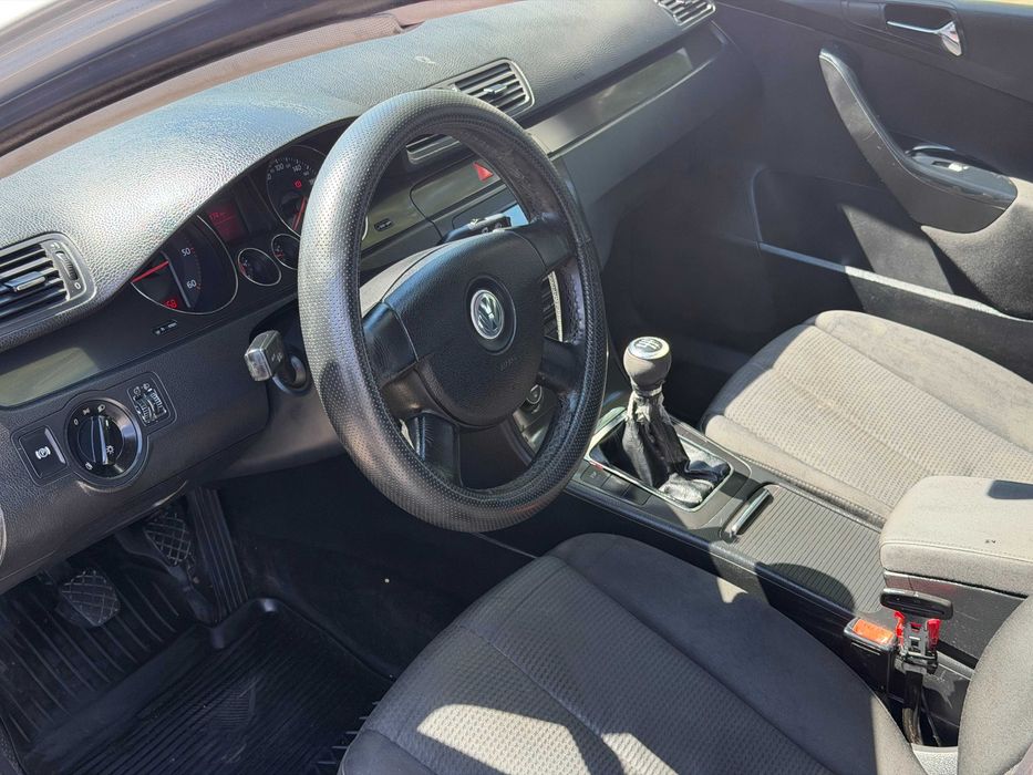Продам VOLKSWAGEN Passat B6 2006р 1.9D механiка