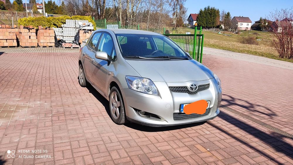 Toyota Auris 1.6 z gazem Climatronic 6 biegów