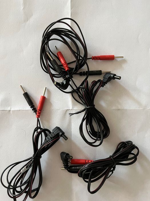 Czterokanałowy Elektrostymulator TENS/EMS