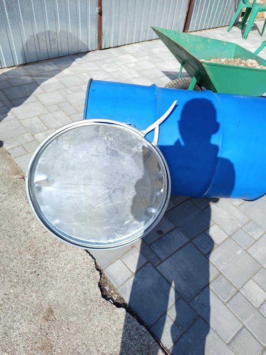 Beczki metalowe 220l z pokrywą na wodę itp