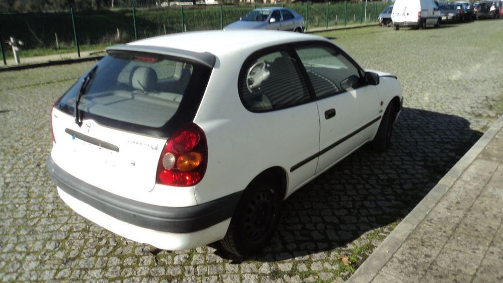 Toyota Corolla E11 2.0D 3P 1998 - Para Peças