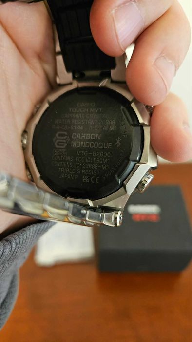 Zegarek Casio MTG-B2000 1AER carbon monocoque