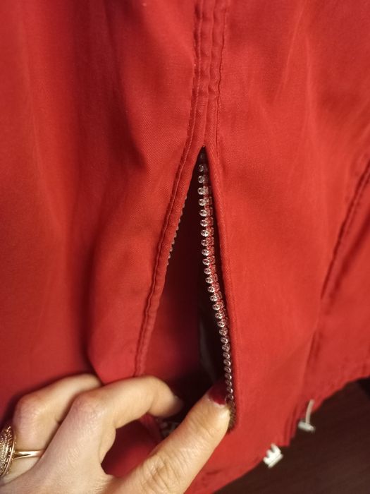 Ветровка женская