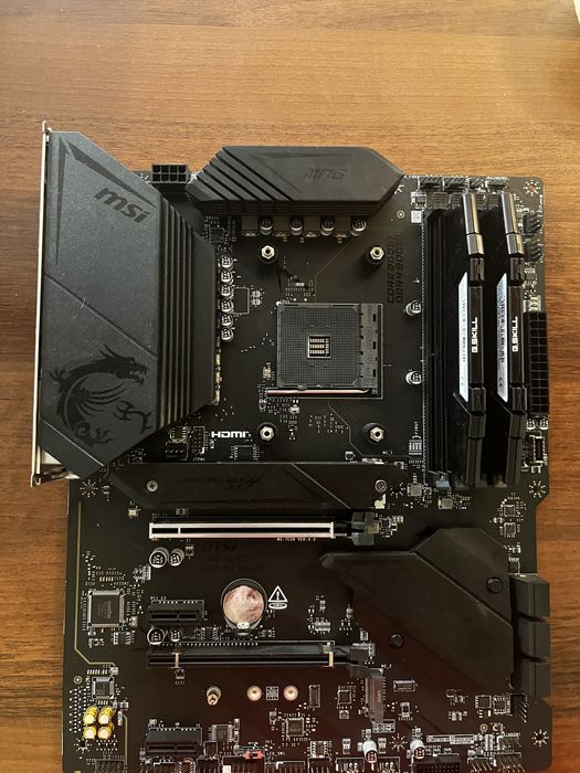 MSI MPG B550 GAMING PLUS AM4 – jak nowa, używana 3 tygodnie, komplet