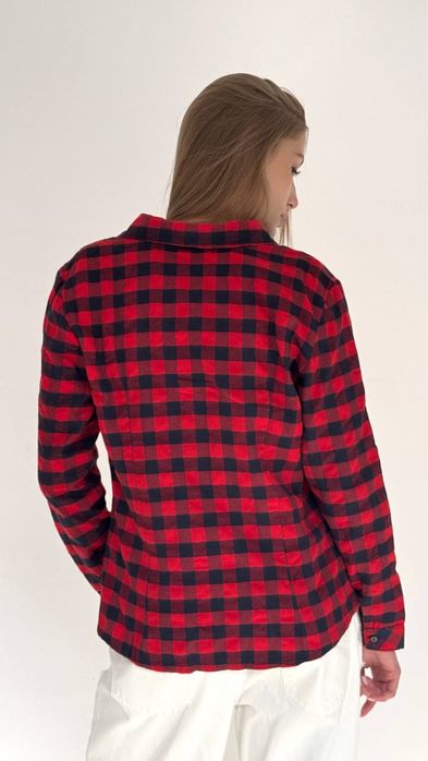 Сорочка жіноча, червоного кольору