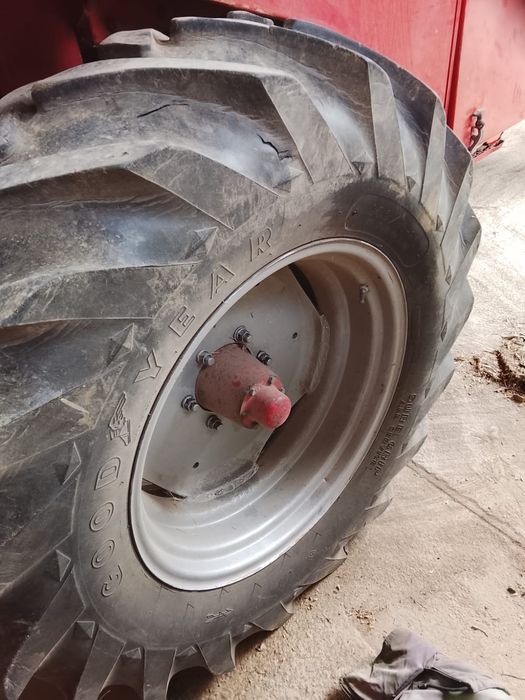 Opony rolnicze 14.9/26