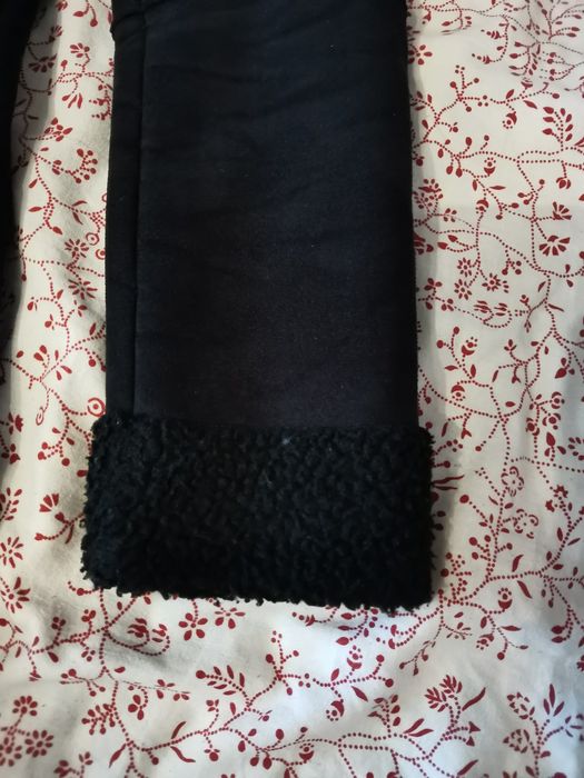 Czarny krótki płaszcz