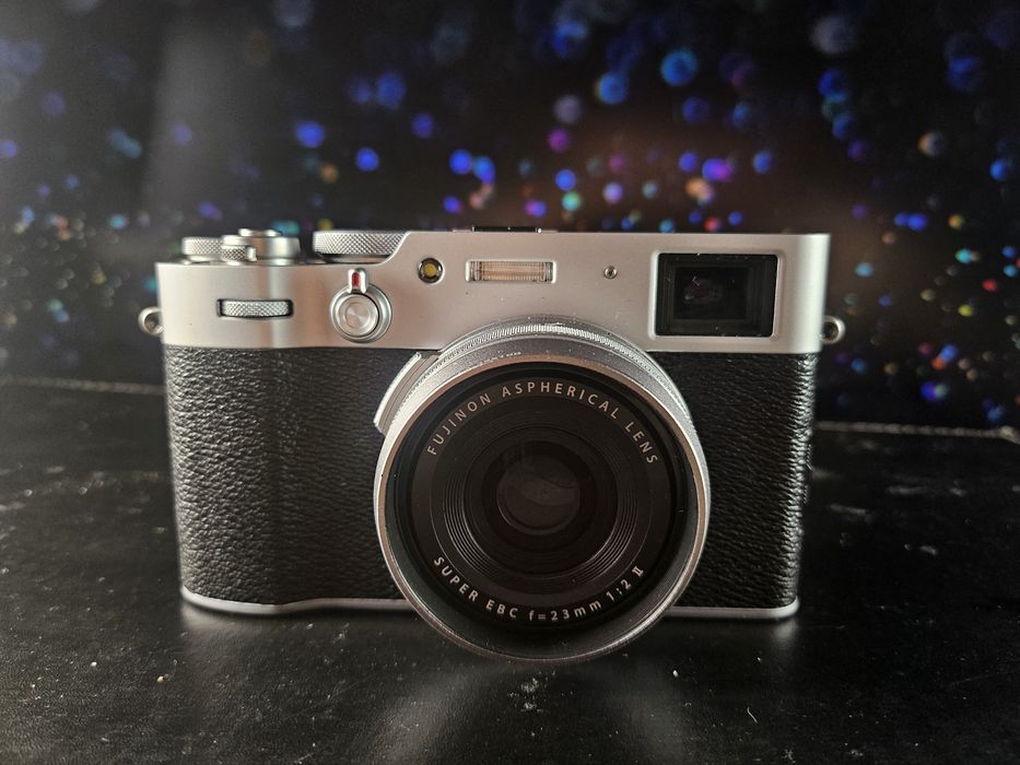 Aparat Fujifilm X100V jak nowy, stan idealny