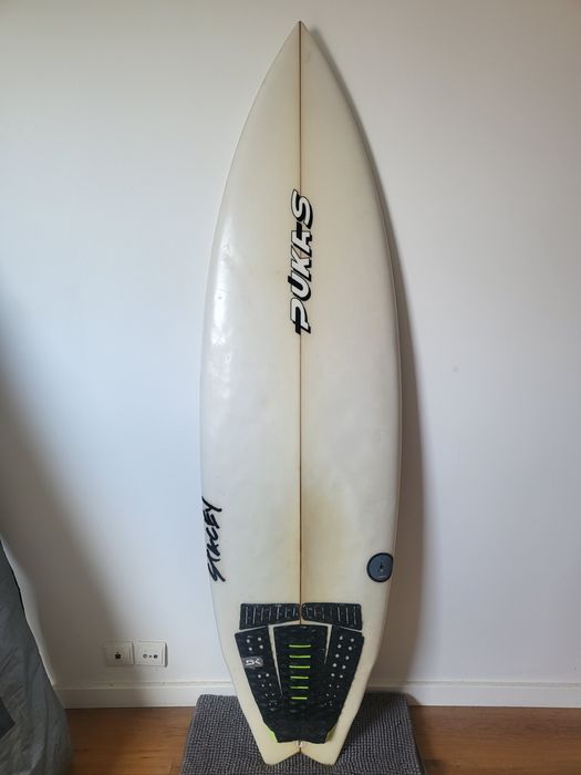 Surfboard Pukas "the roach"