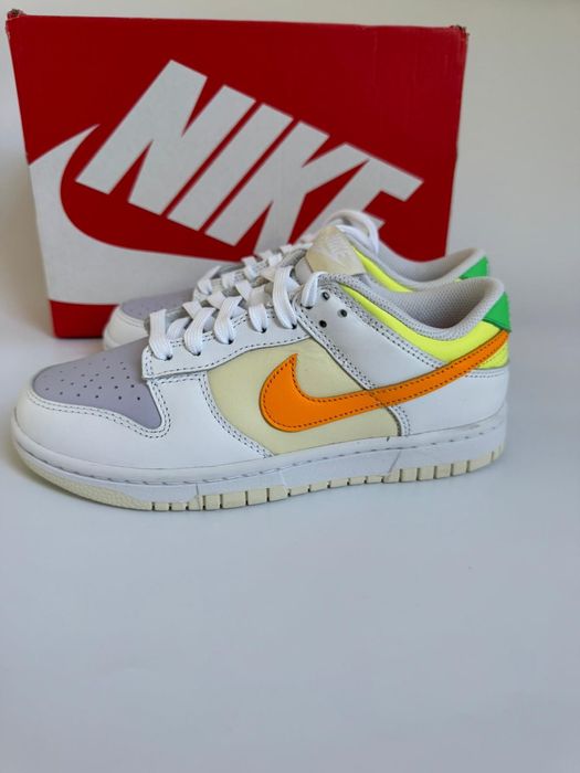 Nowe sneakersy buty unisex WMNS NIKE DUNK LOW kolorowe białe 36,5