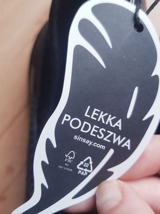 Nowe sportowe buty męskie z siatki marki Sinsay rozmiar 46