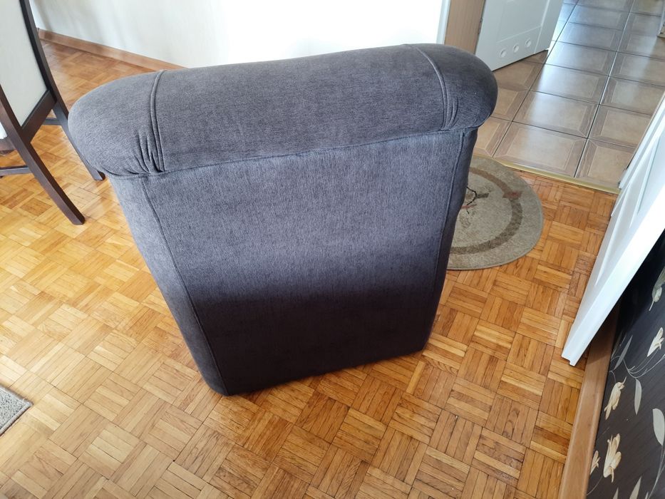 Fotel domowy zadbany.