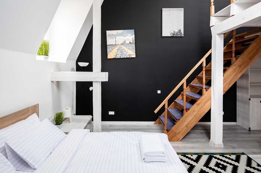 вул. Мартовича 3/Оренда Подобово дворівневі апартаменти/для 6 осіб