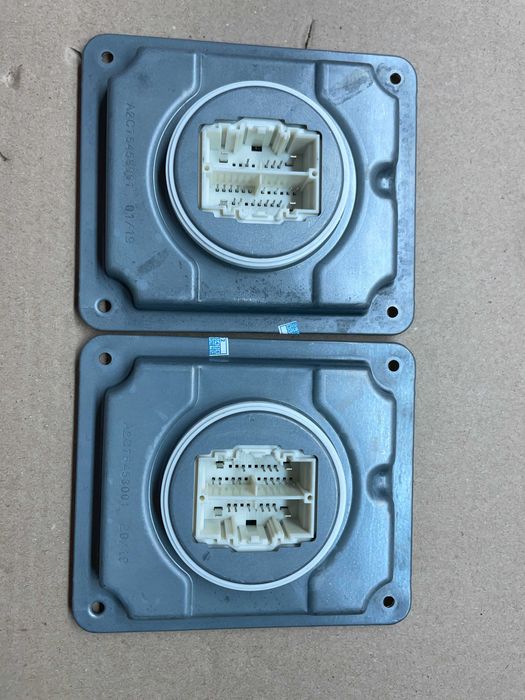 LINCOLN CORSAIR - блок фар в наявності оригінал б.в.