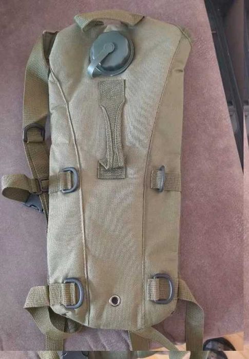 Mochila de Hidratação Resistente para Caminhadas