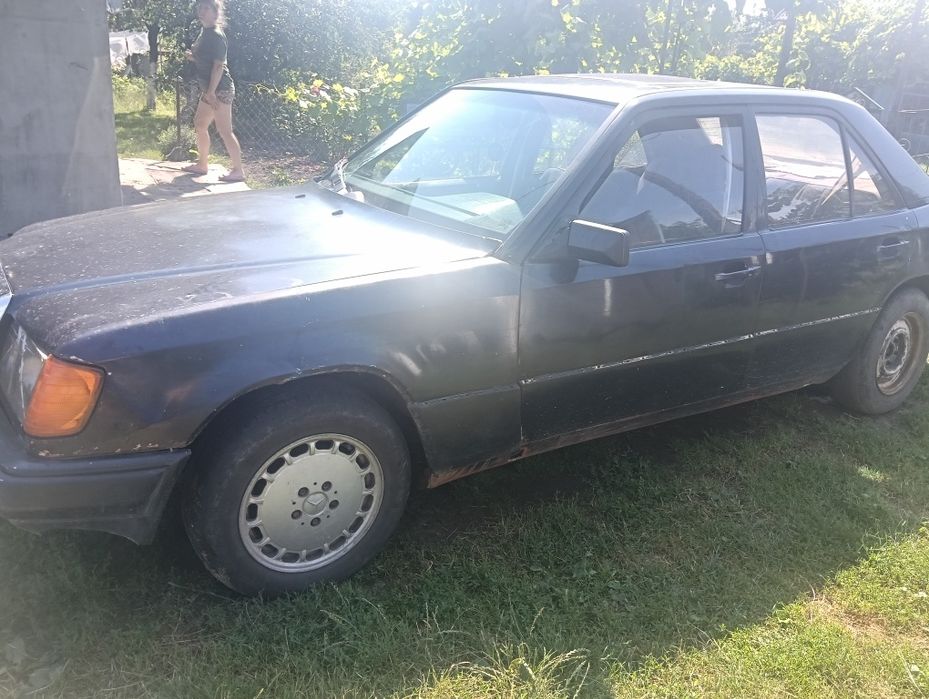 Продам мерседес 124
