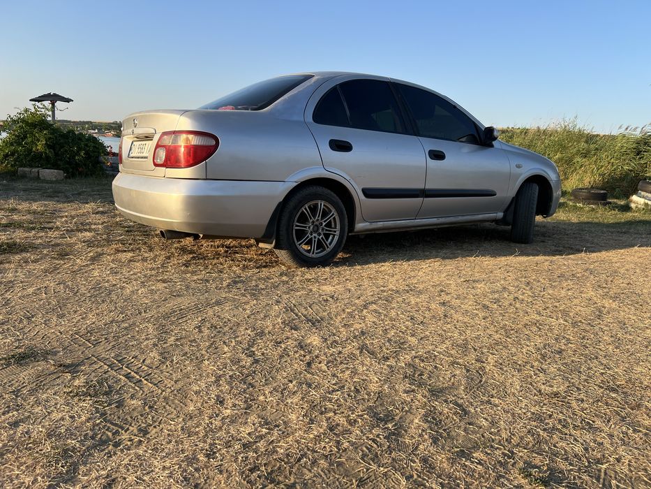 Nissan Almera 2003 1.5г/б
