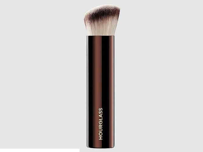 Hourglass pędzel podkładu Vanish Seamless Finish Foundation Brush
