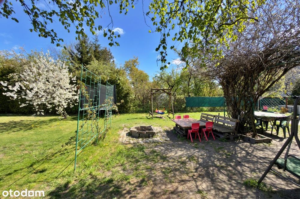Dom wolnostojący, 5 pokoi, działka 1090 m2, objęta MPZP, Koziegłowy.