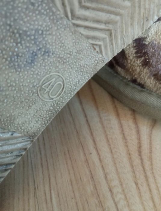 Śniegowce, buty emu