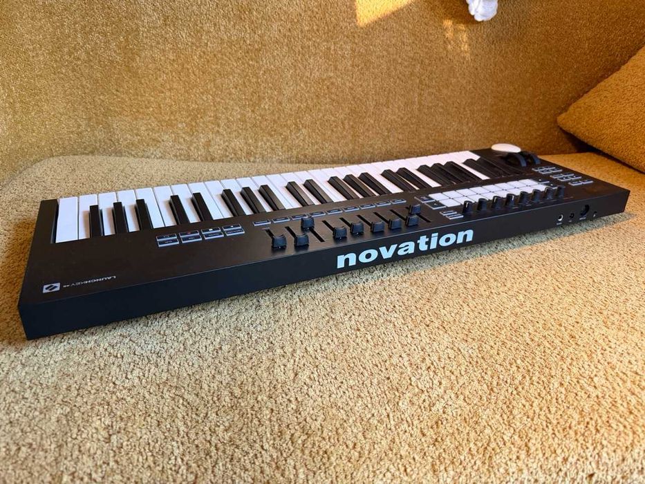 Novation Launchkey 49 MK3 klawiatura MIDI 49