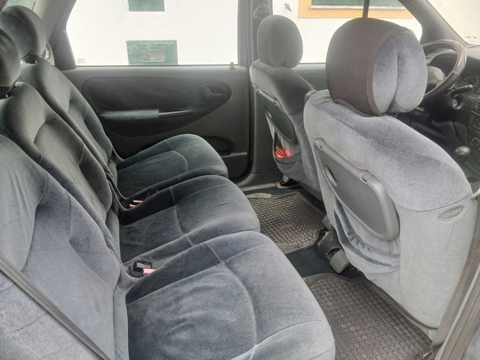 Renault Scenic 1.9 gasóleo