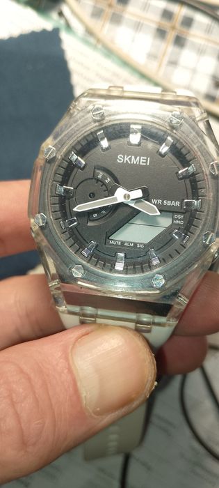 Продам часы в хорошем состоянии