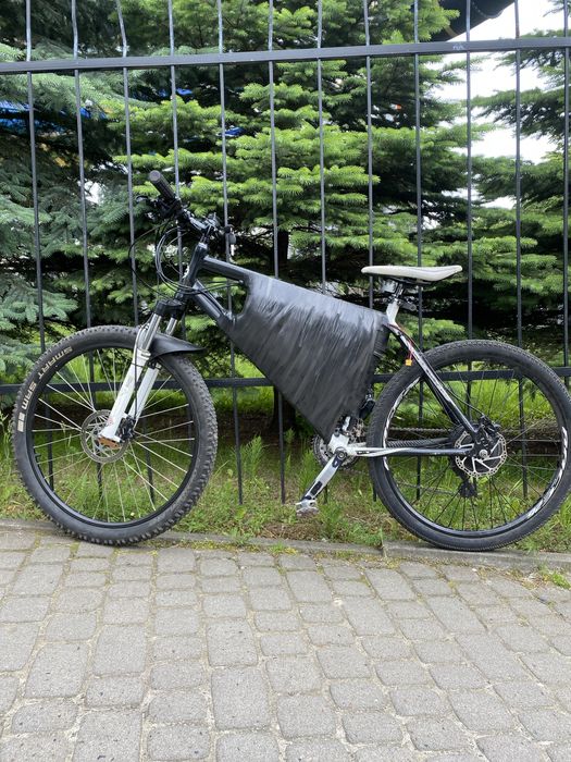 Дешевий Фірмовий Електровелосипед в оренду для курєра 120км запас