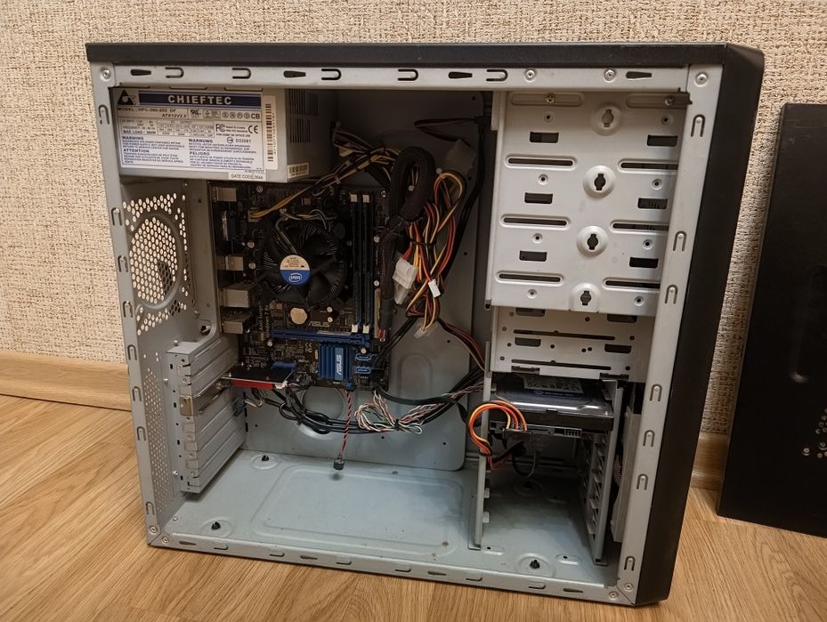 комп'ютер Cooler Master i5-2500/8Gb/500Gb Wifi 2.4/5Ghz