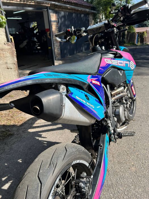 Geon gns 300 motard