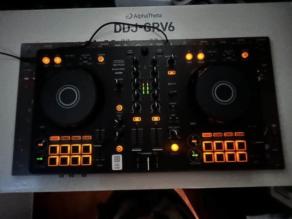 Pioneer DJ DDJ-FLX4 – Como Nova Na Caixa