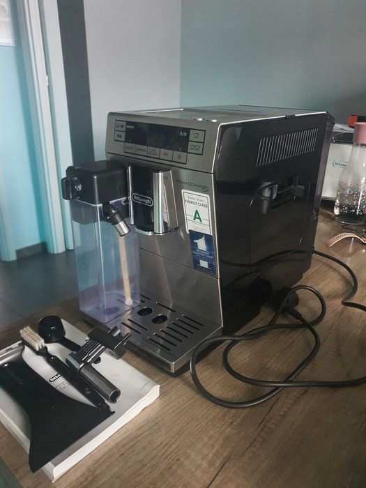 Ekspres do kawy De Longhi PrimadonnaXS