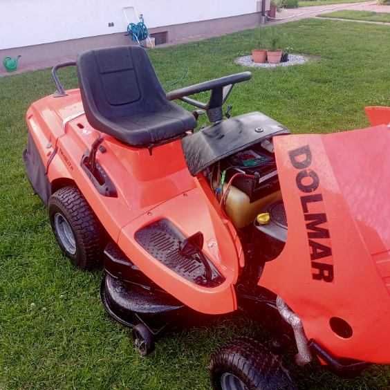 Traktorek kosiarka Dolmar TM-102.17 H – hydrostat, 17 KM, kosz