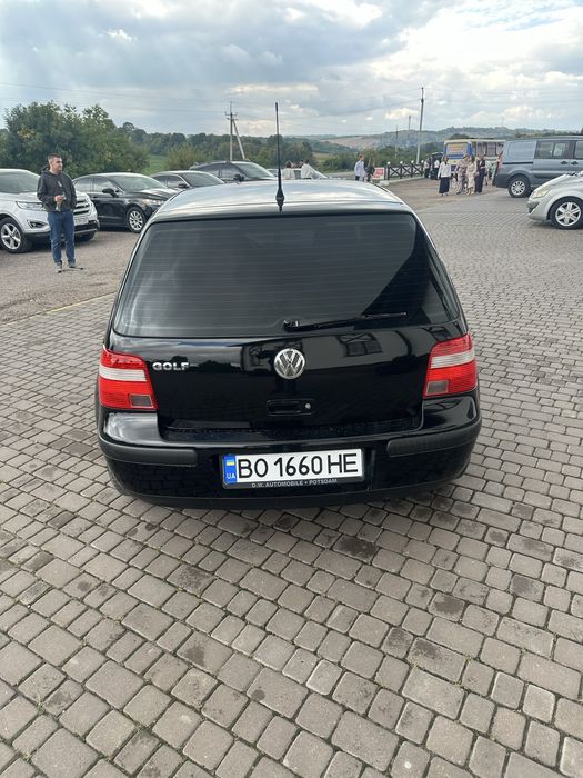 Volkswagen Golf 2003 ідеал