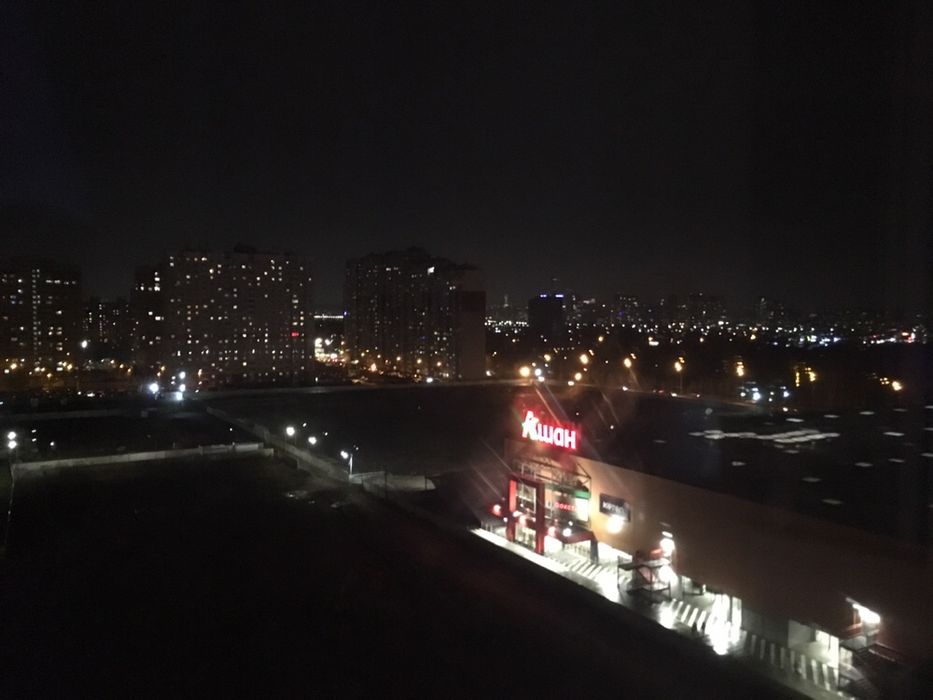 Свободна VIP посуточно почасово Драгоманова 2Б Позняки видовая Ашан