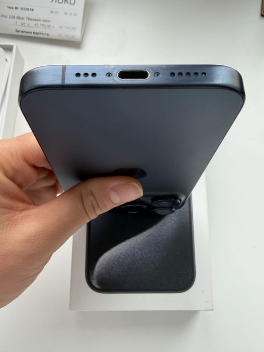 Продам свій  айфон 15про 128GB