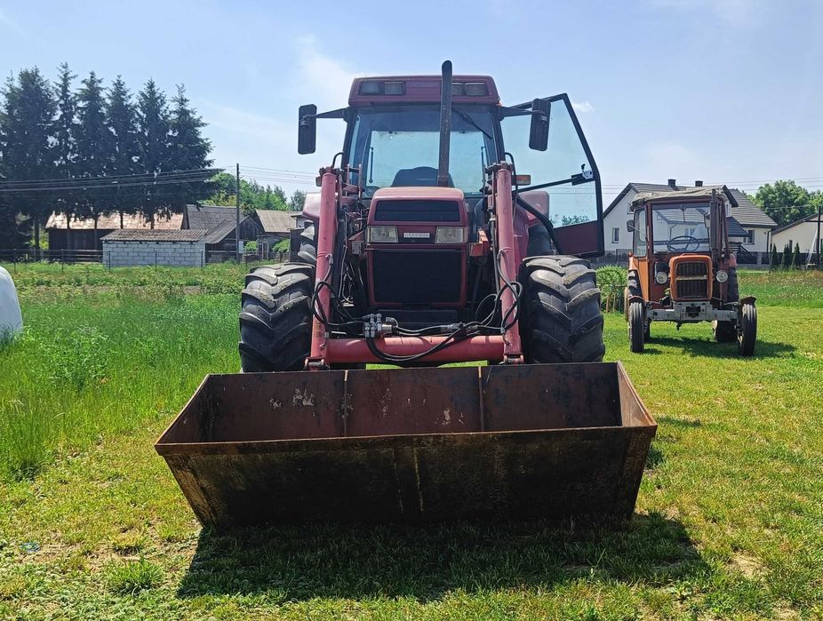 Ciągnik Case 5120 z ładowaczem czołowym