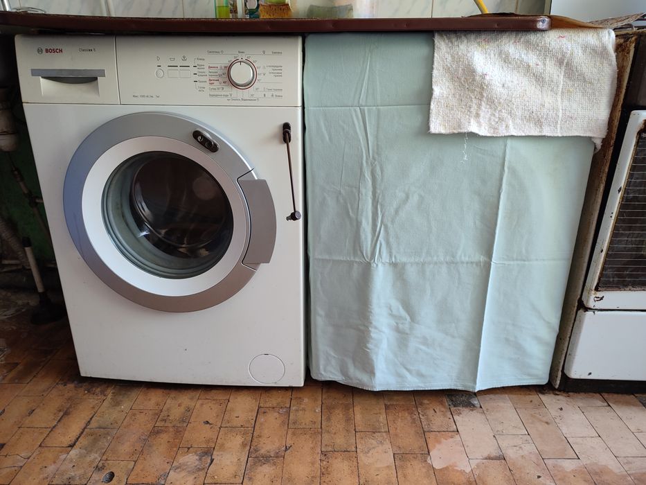 Срочно продам комнату в коммунальной квартире.