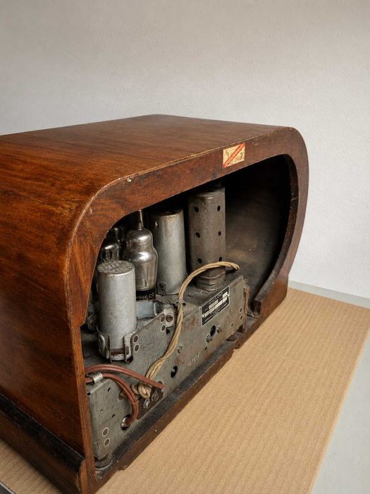 Rádio Vintage em Madeira – Philco | Made in U.S.A.