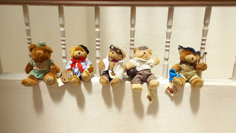 colecção de ursos de peluche