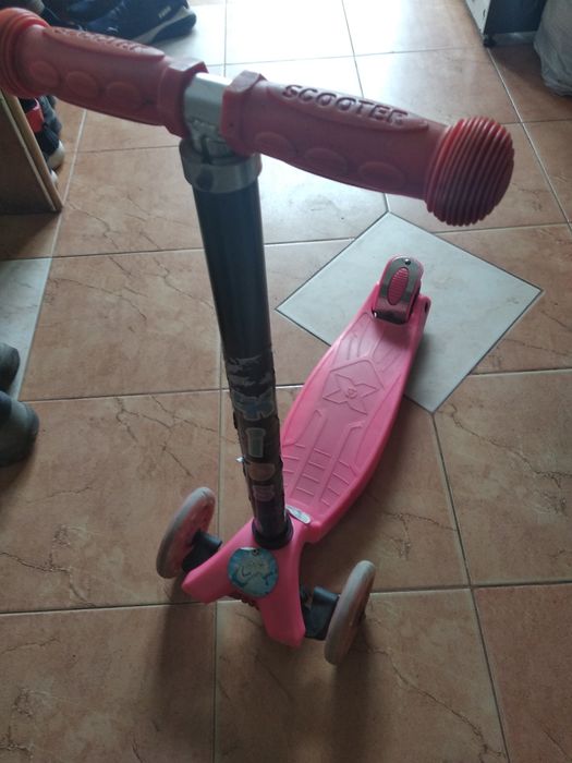 Самокат дитячий.