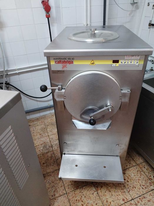 Vendo produtora gelado cattabriga