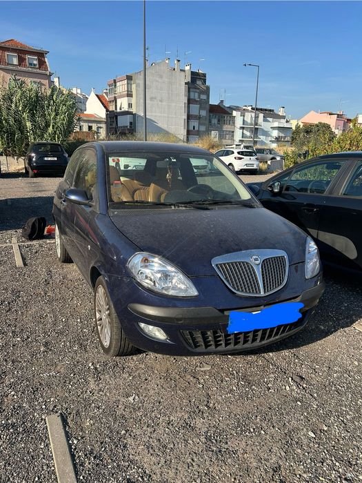 Lancia Ypsilon 2004 – Clássico com Charme e Estofos em Pele — photo 2