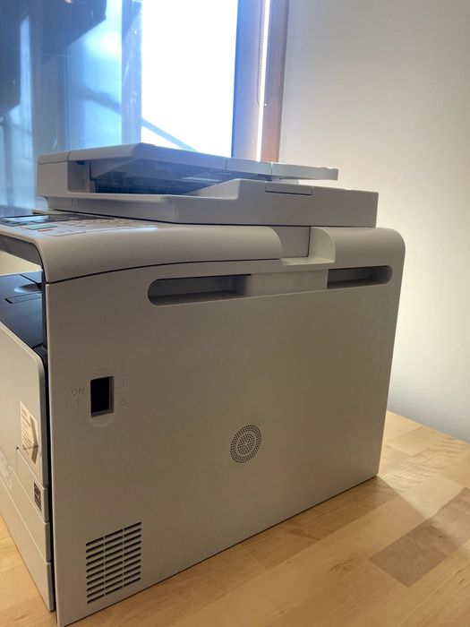 Impressora Canon i-sensys MF8230Cn